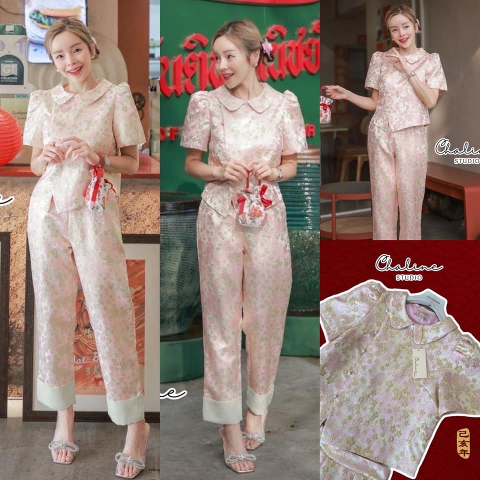 Set2pcs.ชุดกี่เพ้า เสื้อคอปกแขนพองน่ารัก แต่งกระดุมป้ายสุดหรู ความยาวพอดี น้องมาพร้อมกางเกงทรงสวย . สินค้าคุณภาพ (พร้อมส่ง)