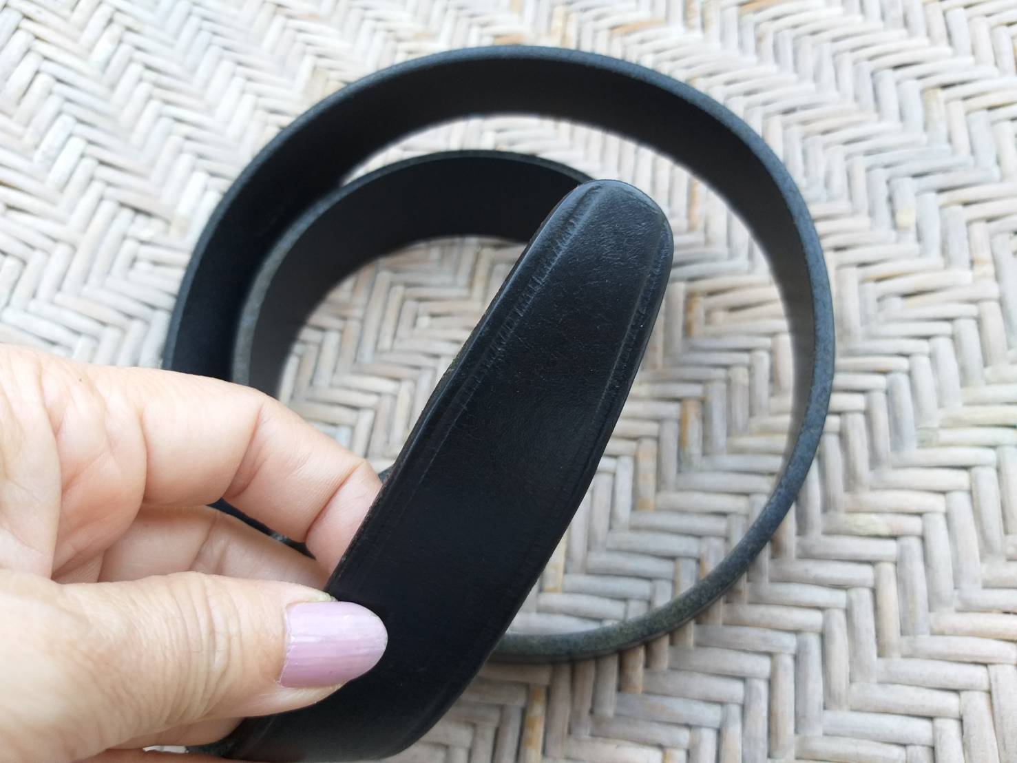 เข็มขัดหนังแท้สีดำ TAKEO KIKUCHI