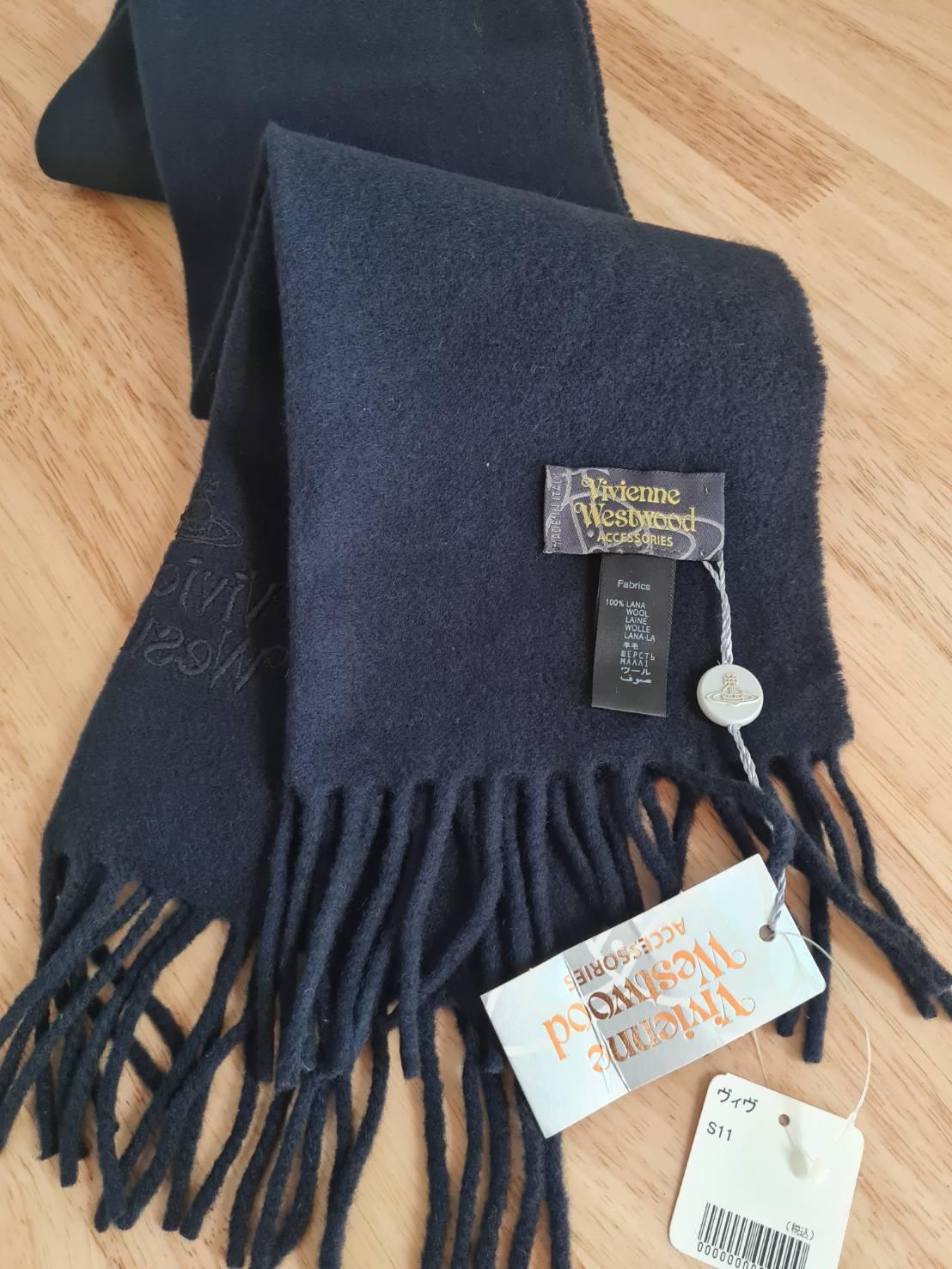 ผ้าพันคอ Vivienne Westwood 100Wool (มือ1)