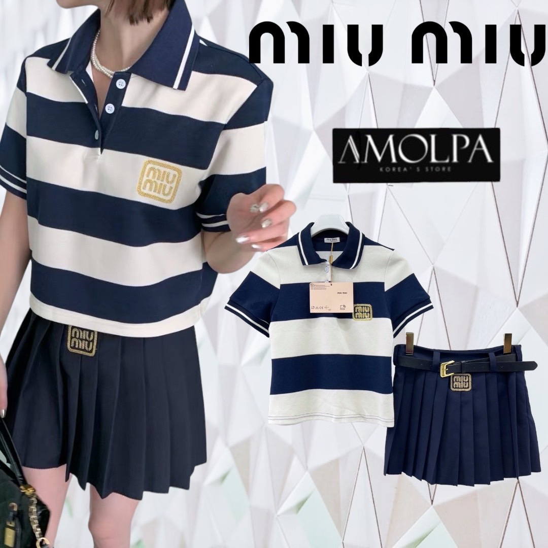 SET MIU MIU WITH BELT งานใหม่ 2024SS ตัวเสื้อเป็นคอปก MIU MIU แขนสั้น ปักMIUMIUที่หน้าอก มาพร้อมกระโปรงจีบรอบ Hi Shcool ใส่เข้ากันลงตัว + BELT ให้อีก 1 เส้น สินค้าคุณภาพ (พร้อมส่ง)