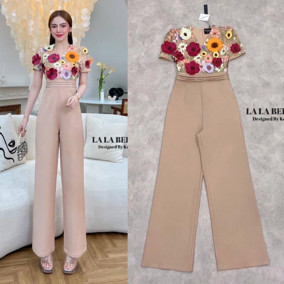 จั้มสูทกางเกงขายาวคอวี แขนสั้นเอวตีเกล็ดเข้ารูปทำให้เอวเล็กเอวน้อยช่วงตัวเสื้อเป็นลูกไม้สามมิติ ใส่สบาย สินค้าคุณภาพ (พร้อมส่ง)