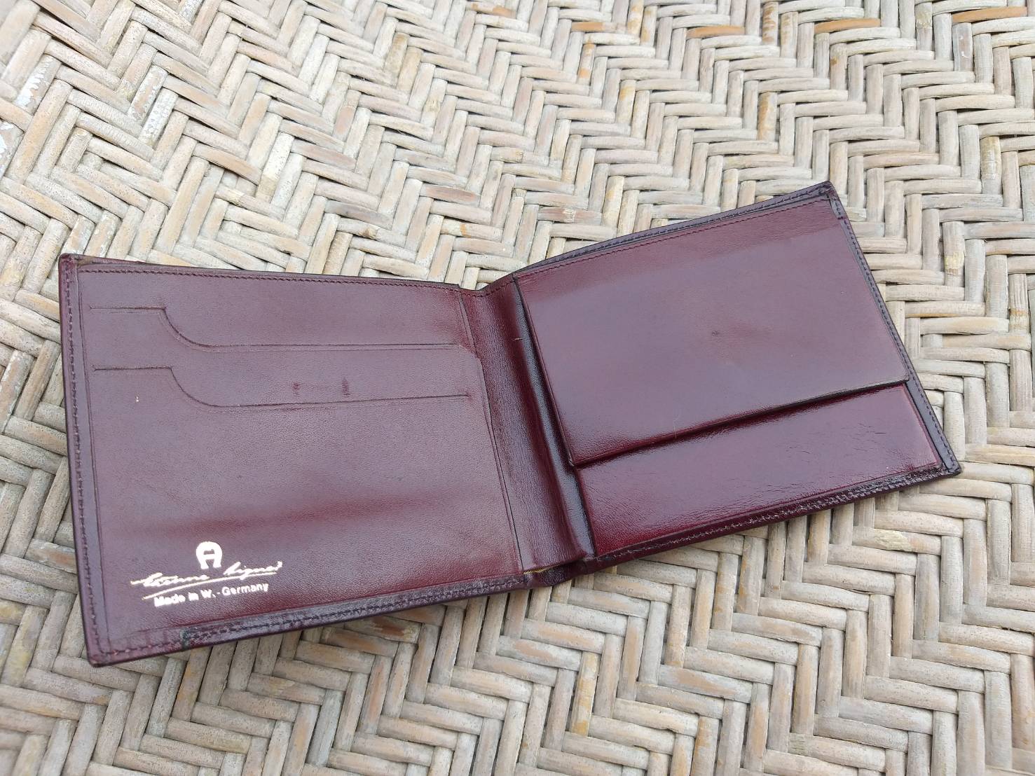 กระเป๋าสตางค์หนังแท้ Made in Germany (ของใหม่)