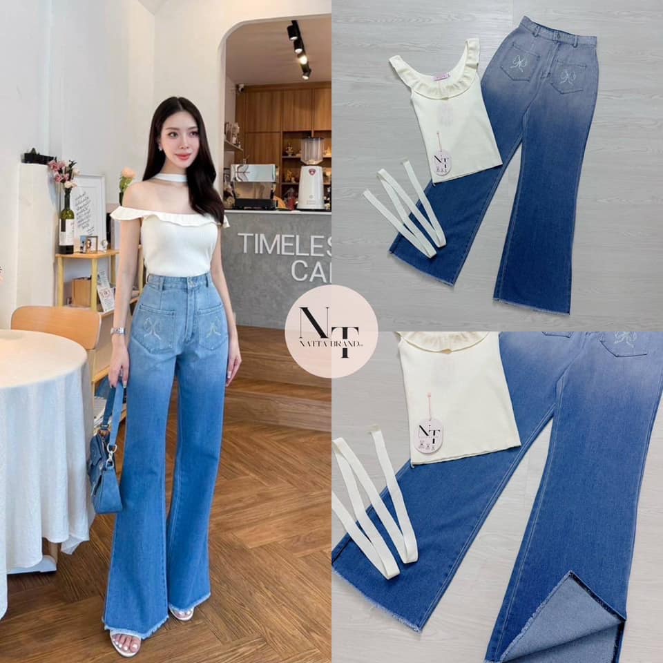 ชุด Set 3 ชิ้น เสื้อผ้ายืดสีครีมแต่งดีเทลปาดไหล่ระบายตรงชาย มาพร้อมผ้าคล้องคอเพิ่มความเก๋ และกางเกงยีนส์งานปักรูปโบว์กระเป๋าหน้า มีกระเป๋าด้านหลัง ใส่สบาย : สินค้าคุณภาพ (พร้อมส่ง)