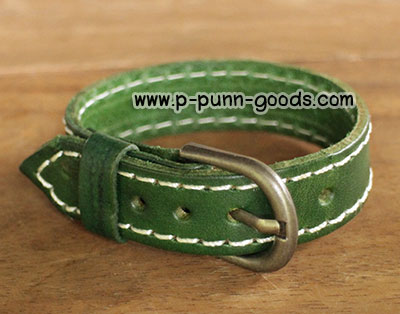 ข้อมือหนังหัวเข็มขัด สีเขียว