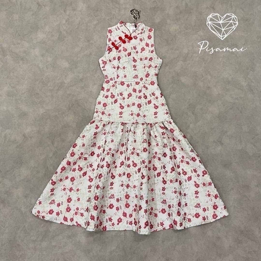 เดรสกี่เพ้าผ้าทอนูนตัวยาวสีชมพู ราชนิกูลมากๆค่ารุ่นนี้ ใส่รับอั่งเป่ากันสวยๆเลยค่า ใส่สบาย : สินค้าคุณภาพ (พร้อมส่ง)