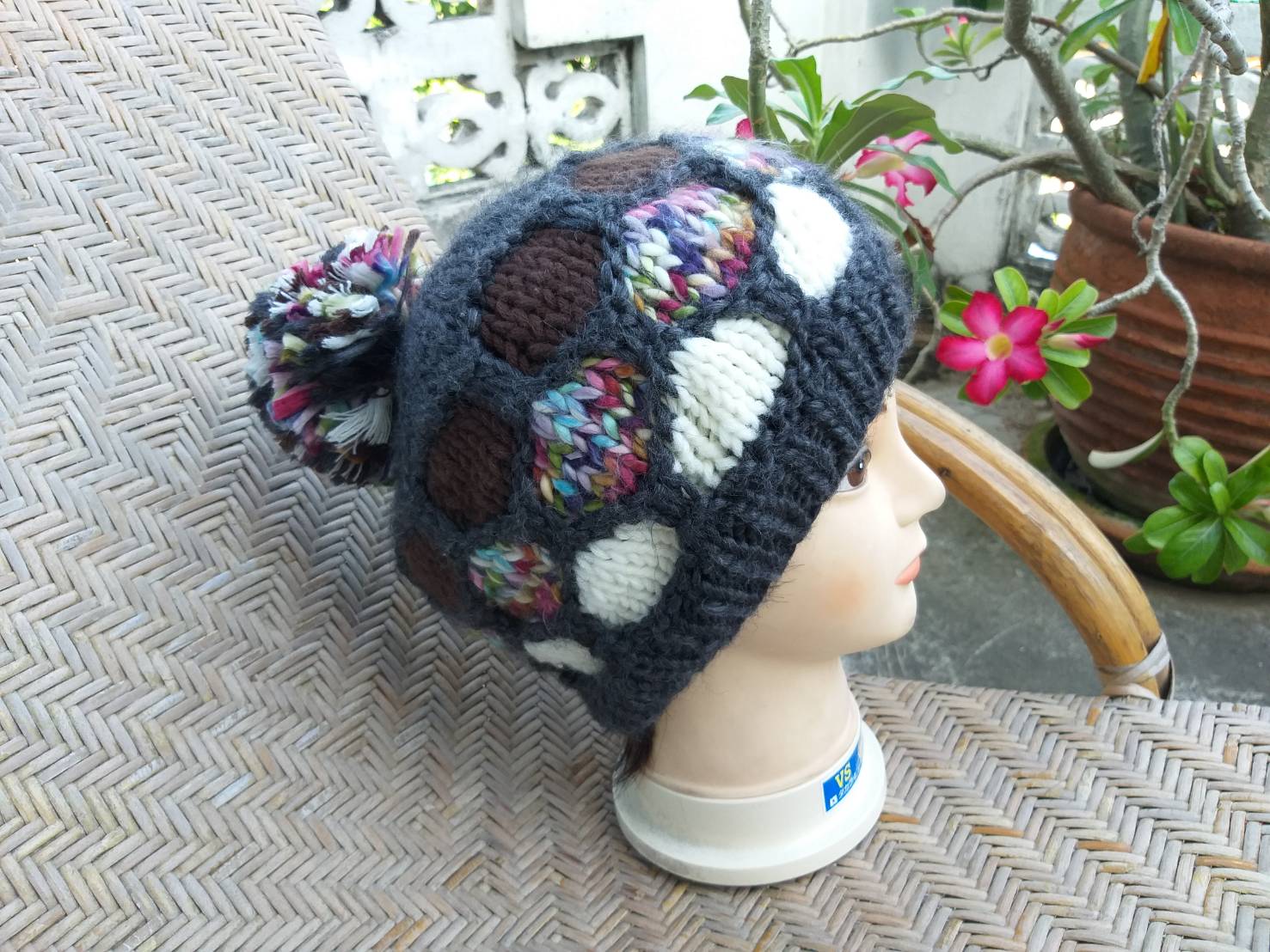 หมวกไหมพรมหนานุ่ม ถักเล่นลายเล่นสีน่ารักมาก