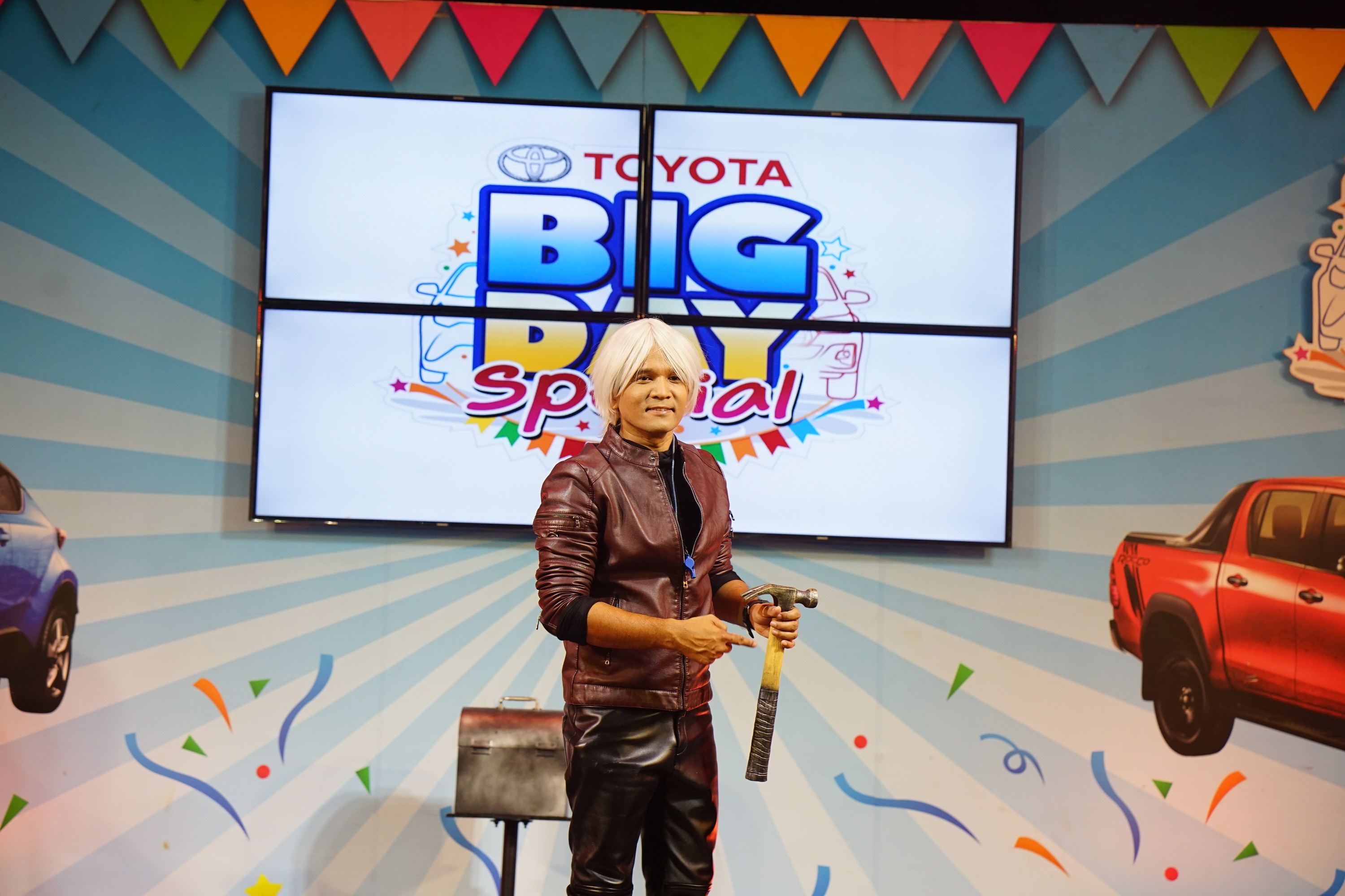มายากล นักมายากล การแสดง โชว์ Magic Show "งาน TOYOTA BIG DAY" 09/03/2562