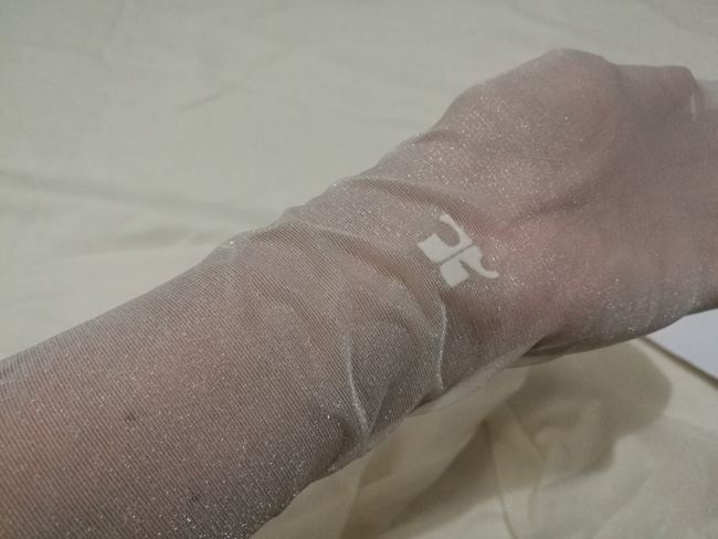 ถุงน่องแฟชั่น Courrèges สวยหรูมาก