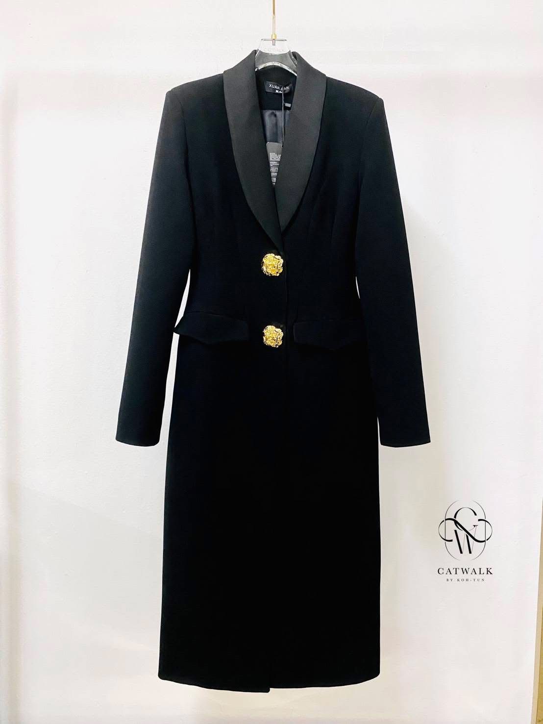 เดรสสูทยาวกระดุมทอง เนื้อผ้าเกรดเอ ผ้าสวยมาก ตัวชุดเป็นตัวยาว ทรงเข้ารูป ใส่สบาย : สินค้าคุณภาพ (พร้อมส่ง)