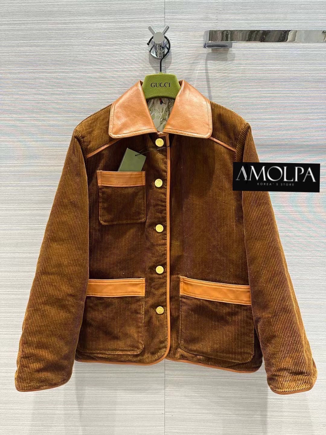 JACKET GG งานใส่ได้2ด้าน อีกด้านเป็นงานผ้าลูกฟูกสีน้ำตาล อีกด้านเป็นผ้าลาย GUCCI งานผ้าอย่างดี หนานุ่ม เหมือนช๊อปเด๊ะ : สินค้าคุณภาพ (พร้อมส่ง)