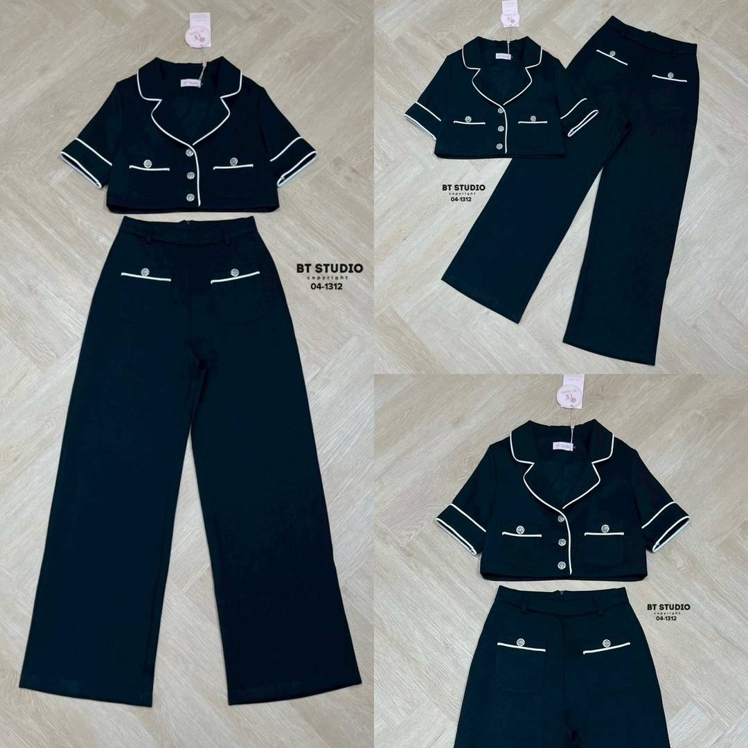 เซท 2 ชิ้น เสื้อเบเซอร์แขนสั้นคอปกกระดุมหน้า กระเป๋าใช้งานได้จริง แต่งแทบกุ้นติดกระดุมบนกระเป๋า มาพร้อมกางเกงขายาวกระเป๋าหน้าใช้งานได้จริง ใส่สบาย : สินค้าคุณภาพ (พร้อมส่ง)