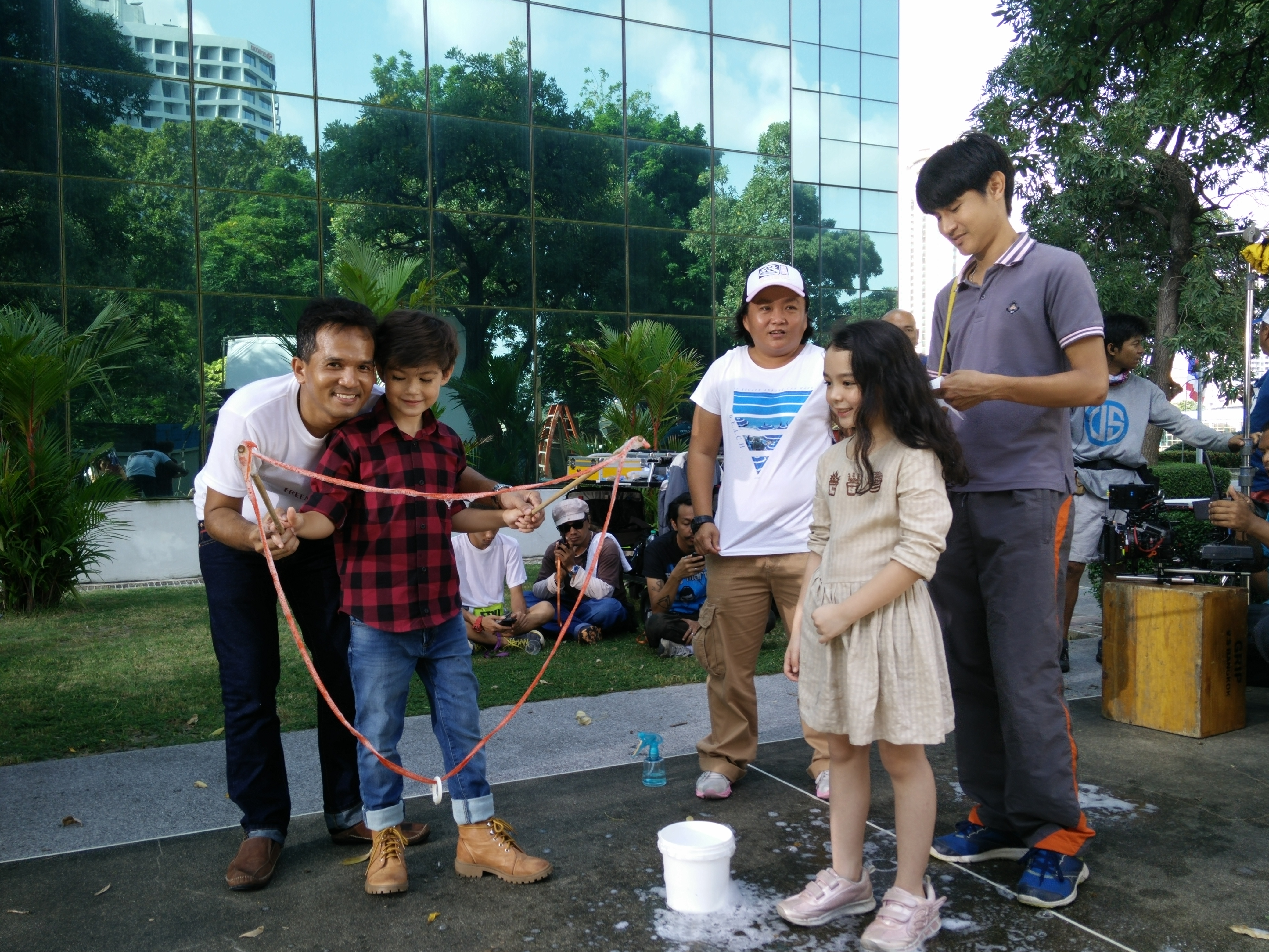 Bubble Show บับเบิ้ลโชว์ โชว์ฟองสบู่ ฟองสบู่ยักษ์ งานถ่ายโฆษณากล้อง Canon