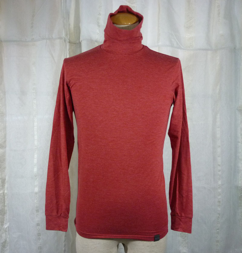 เสื้อฮีทเทคชาย Uniqlo heattech มี2 ไซด์ S L