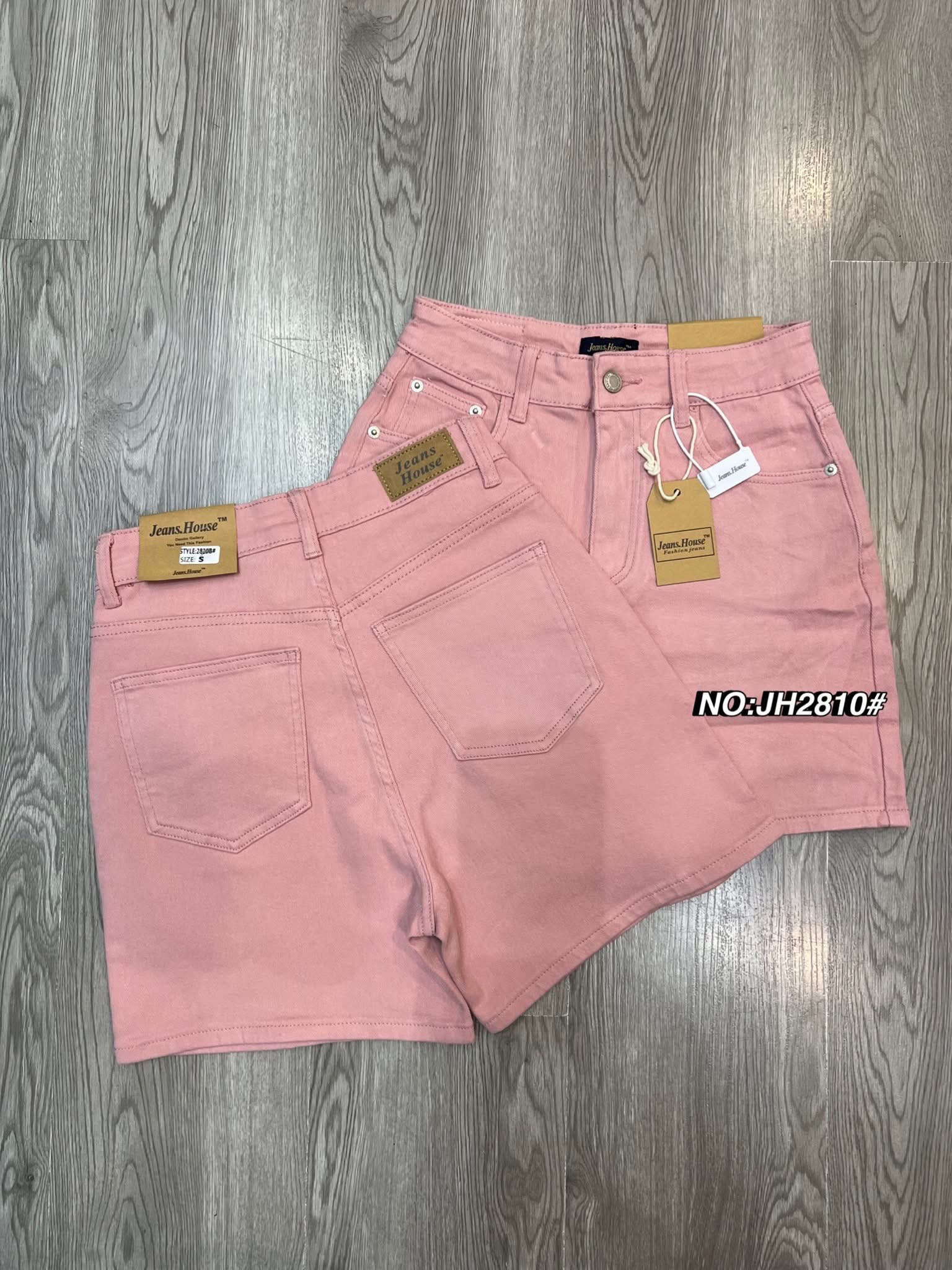 กางเกงยีนส์ทรง 3 ส่วน เอวสูงปรี๊ด (ผ้ายืด )ทรงสวยมากกกก รุ่นนี้ทางร้านแนะนำเลย ใส่เปลี่ยนลุคก็ต้องตัวนี้เลย เอวสูงช่วยให้ขาดูเรียวยาว ใส่สบาย : สินค้าคุณภาพ (พร้อมส่ง)