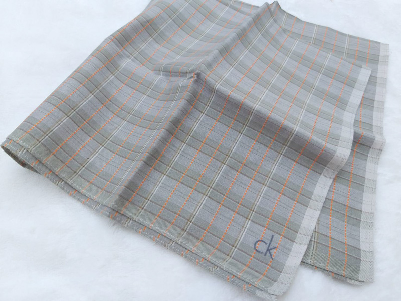 ผ้าเช็ดหน้าชาย แบรนด์เนม Calvin Klein