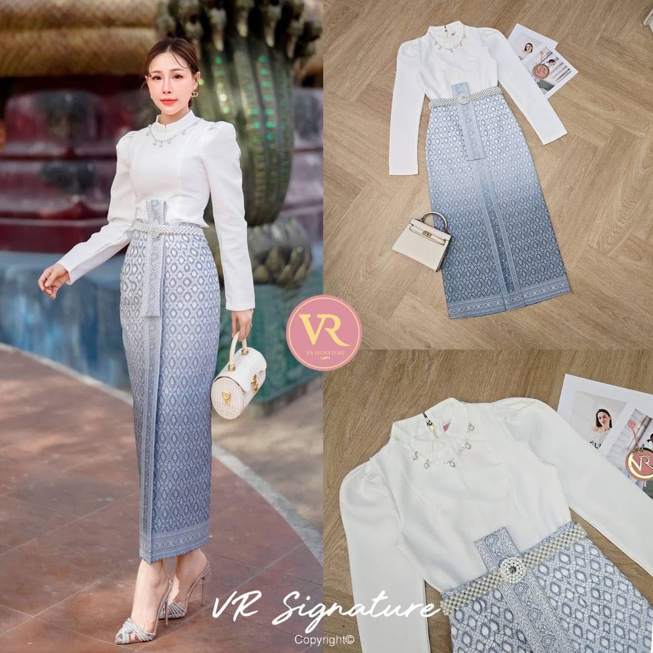Set 4 ชิ้น เสื้อแขนยาว คอตั้ง ทรงเข้ารูป มาพร้อมกระโปรงผ้าถุงจับทบจีบห้อยด้านหน้า พิมพ์ลวดลายผ้าลายไทยไล่สีสวยมากค่ะ เนื้อผ้ามี texture เป็นทรงสวยสุดๆค่า มีซับด้านใน มีเข็มขัดและสร้อยคอ แมทช์เข้าชุดให้ ใส่สบาย : สินค้าคุณภาพ (พร้อมส่ง)