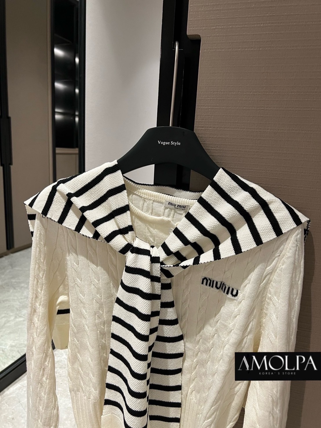 เสื้อไหมพรม MIU MIU KNIT งาน 1 : 1 เนื้อผ้าดีม๊ากกกก ผ้าใส่สบายมาก ใส่สบาย : สินค้าคุณภาพ (พร้อมส่ง)