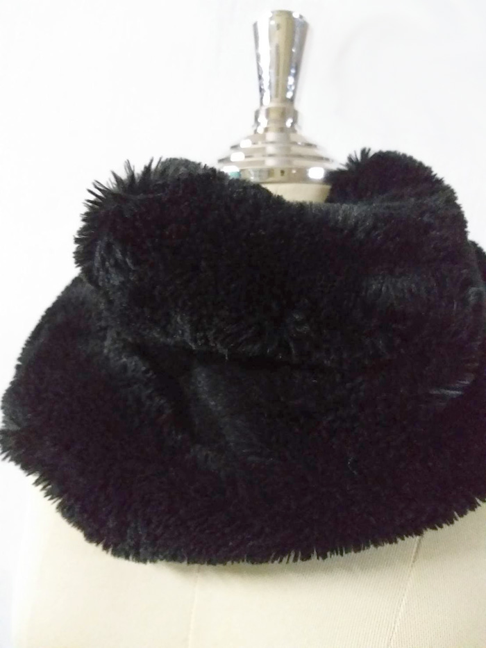 ผ้าพันคอโดนัทเฟอร์สุดนุ่ม อุ่นสุดๆ