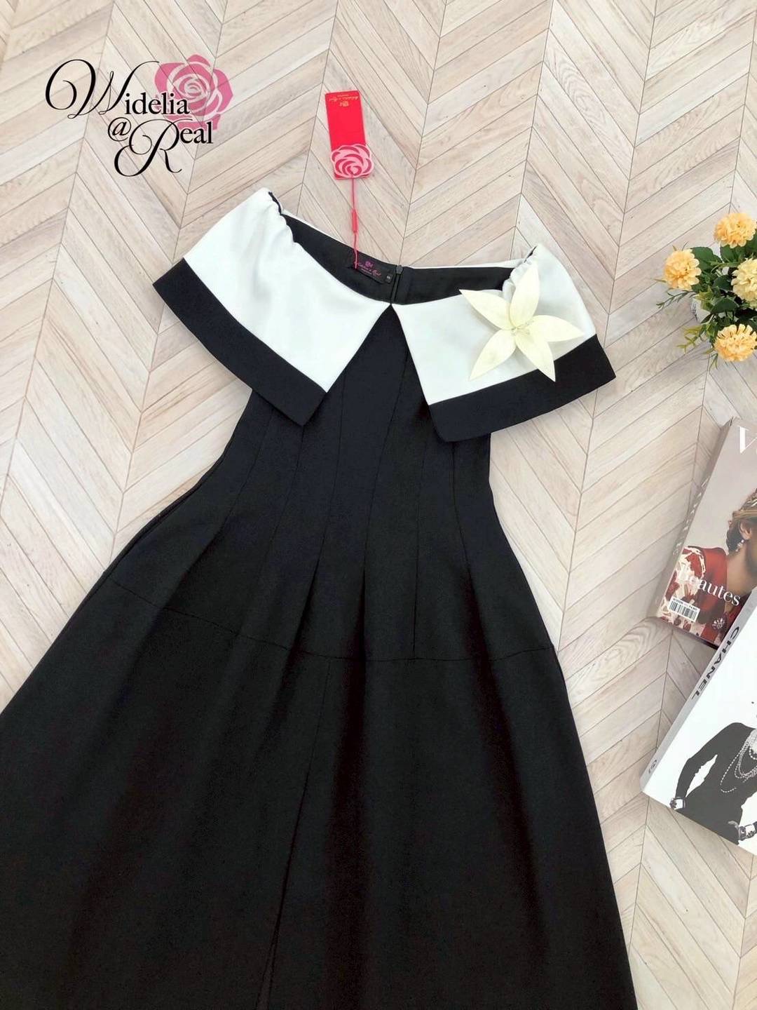 Dress เดรสปาดไหล่ช่วงไหล่เย็บยางยืดใส่แล้วเกาะไหล่ดี มีเข็มกัดดอกไม้ 1 ดอก กระโปรงผ่าหน้า ซิปหลัง ผ้าดีมีน้ำหนัก เนื้อผ้าเรียบ สีพื้น ใส่สบาย : สินค้าคุณภาพ (พร้อมส่ง)