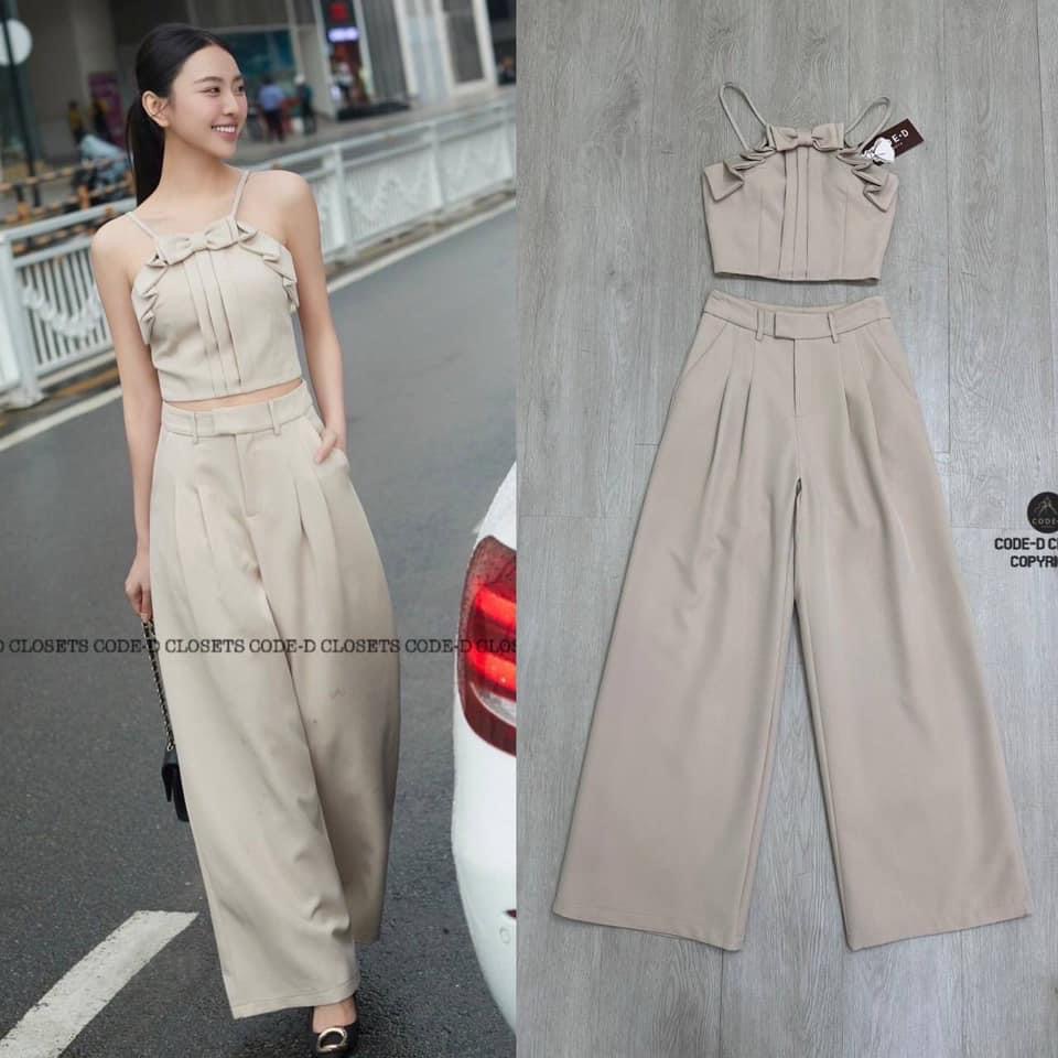 Set 2 ชิ้น สีครีม เสื้อครอปสายสปาเก็ตตี้ อกเย็บติดแต่งโบว์ระบายดีไซน์สวย มาคู่กางเกง ขายาวทรงกระบอก : สินค้าคุณภาพ (พร้อมส่ง)