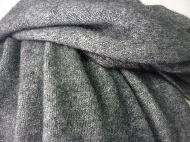 ผ้าคลุมไหล่ ผ้าพันคอ ผ้าห่ม ขนสัตว์หนานุ่ม (ของใหม่)