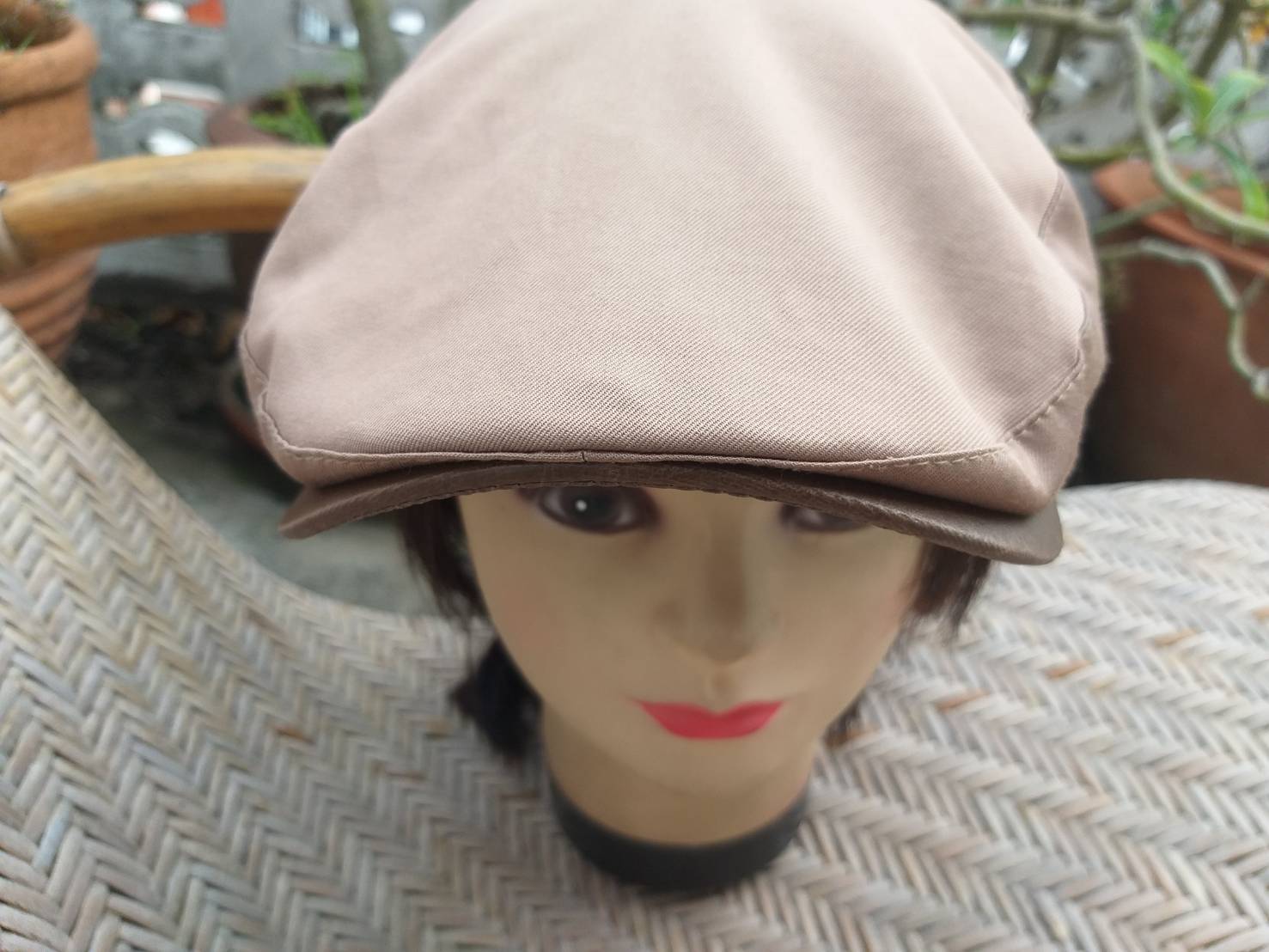 หมวกติงลี่ หมวก flat cap Grace Hats สวยมาก (ของใหม่)