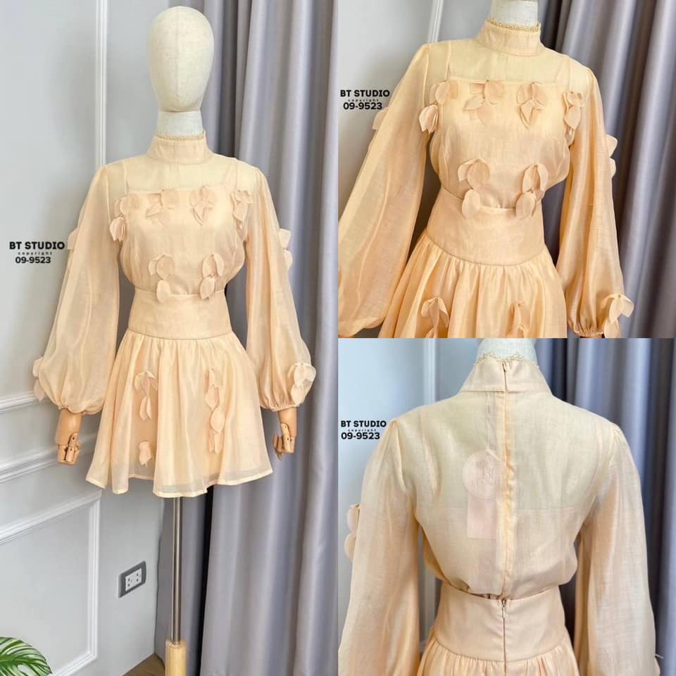 เซท 3 ชิ้น เสื้อแขนยาวคอปิด ดีเทลแต่งพวกดอกไม้กระจาย มาพร้อมเสื้อสายเดี่ยวซับใน แมทซ์กับกระโปรงสั้นแต่งซับใน แต่งดอกไม้ ใส่สบาย : สินค้าคุณภาพ (พร้อมส่ง)