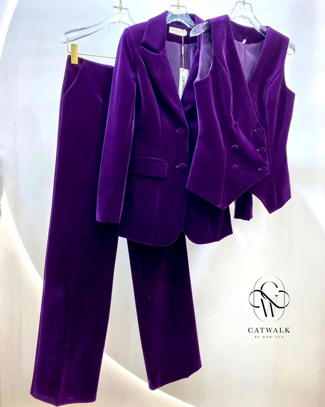 เซตBLAZER 3ชิ้น เสื้อคลุม+เสื้อกั๊ก+กางเกงขายาว งานผ้ากำมะหยี่ เกรดเอ เนื้อผ้าสวยมาก : สินค้าคุณภาพ (พร้อมส่ง)