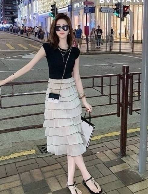 Set เสื้อยืดหยุ่นอย่างดี ใส่สบายๆ แต่งอะไหล่สวยหรูฝุดๆ (เสื้อทรงสวม)+กระโปรงระบายมีเลเยอร์เกร๋ ใส่สบาย : สินค้าคุณภาพ (พร้อมส่ง)