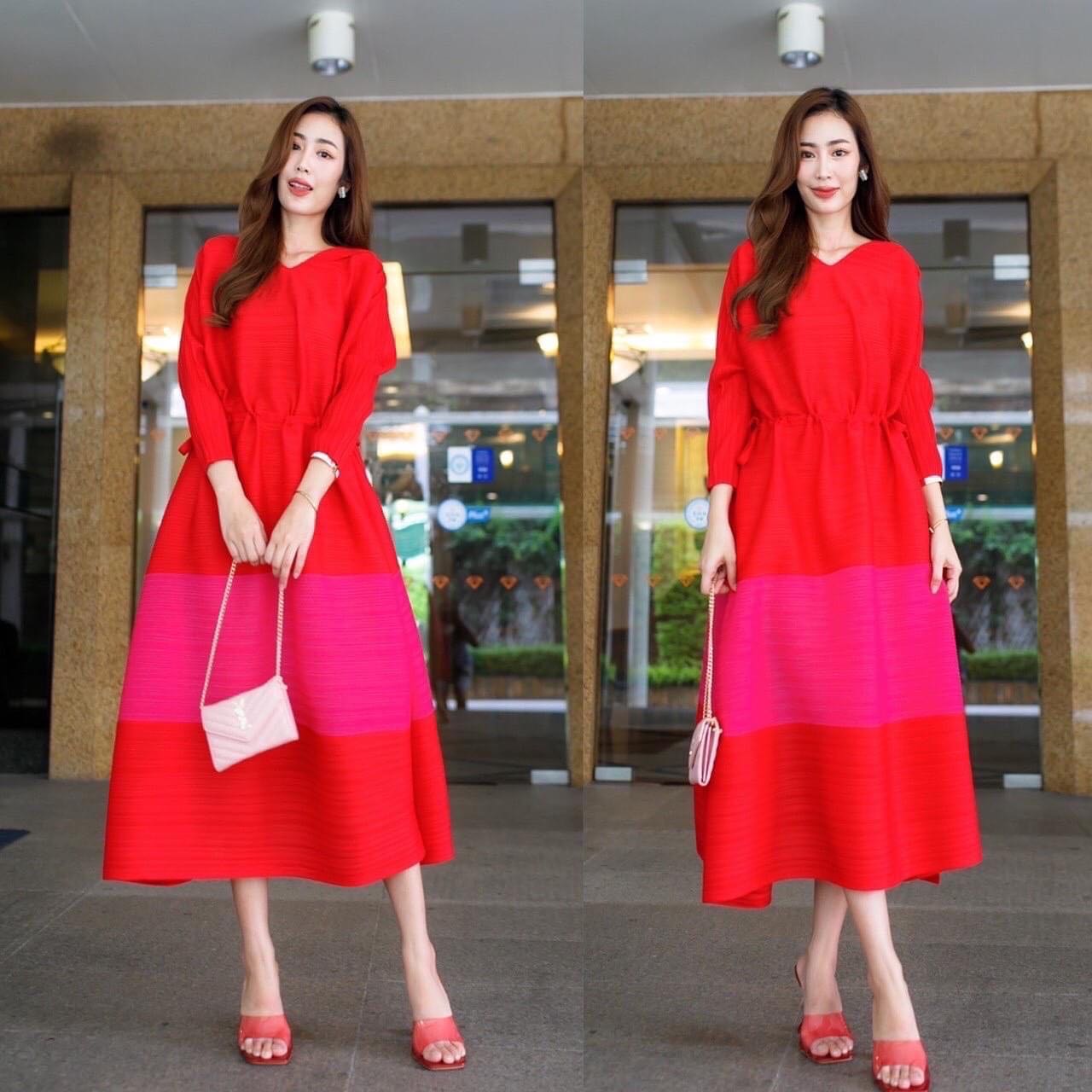 เดรสแขน 4 ส่วนทรงคอยู แพทเทิร์นใหม่ จับรูดช่วงเอว เกร๋กรุบ ชายกระโปรงเฉลียงปลาย สวยพริ้ว รุ่นนี้ งานเกรด AA Premium สินค้าคุณภาพ (พร้อมส่ง)