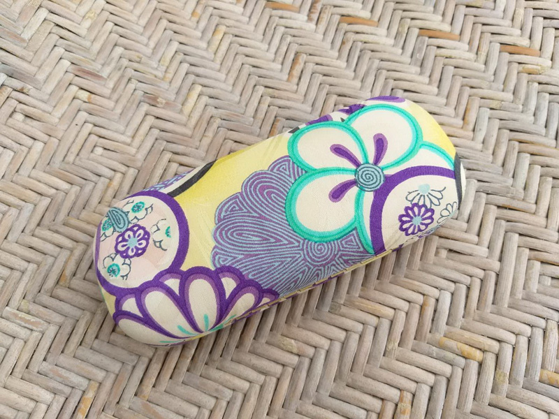 กล่องแว่น บุผ้าแพรลายดอกไม้ สวยวินเทจ