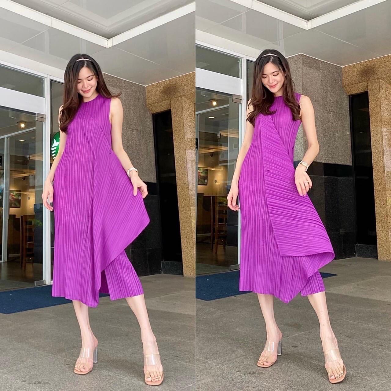 เดรสพลีทตัวยาว อัดพลีท 100% เนื้อเดียวกับงาน Brand งานเกาหลีแท้ 🇰🇷 ละเอียดสวยงาม High Quality ✔️ . สินค้าคุณภาพ (พร้อมส่ง)