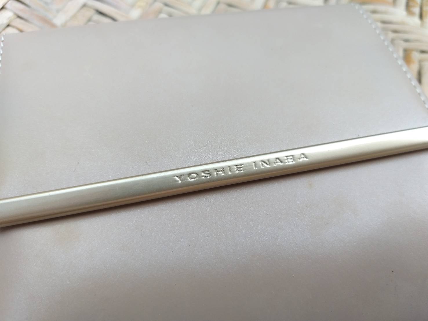 กระเป๋าสตางค์ YOSHIE INABA เรียบหรูน่าใช้มาก