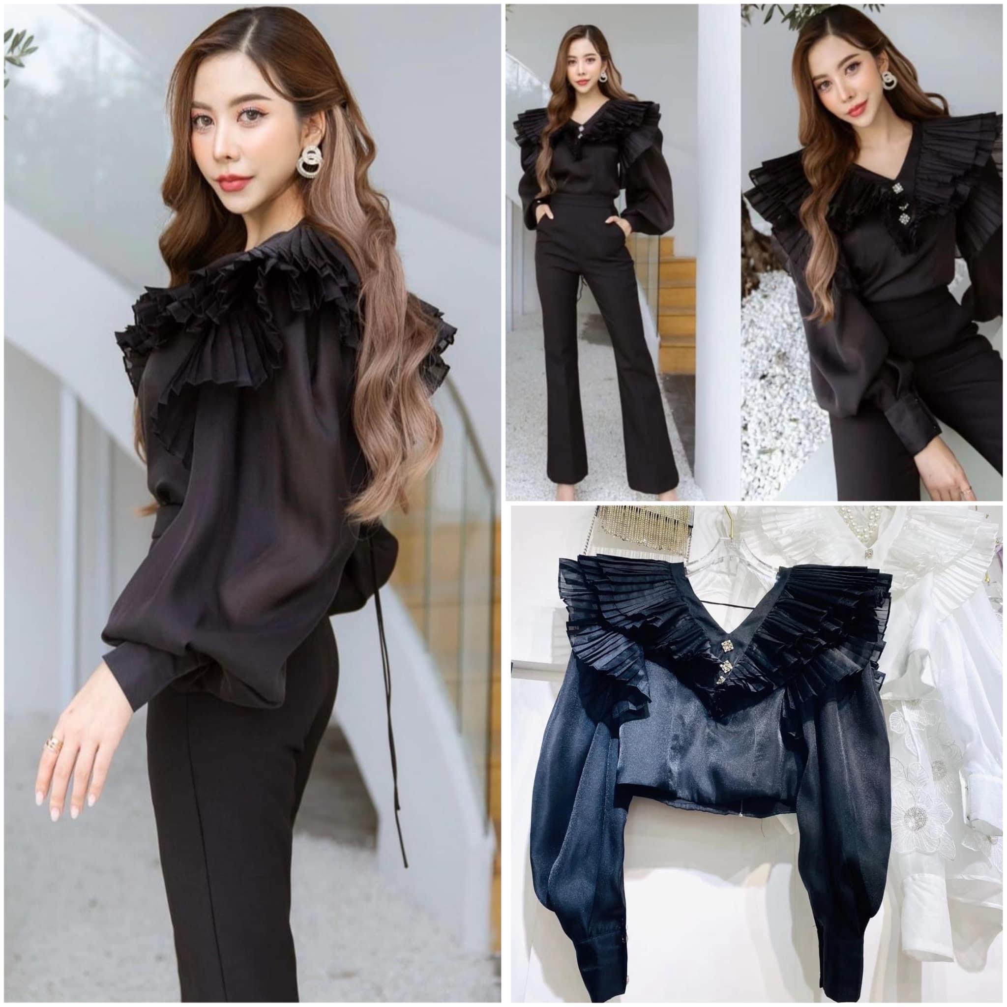 เสื้อครอปแต่งระบายอัดพลีท ผ้าซิลเนื้อดี เนื้อนุ่มใส่สบาย ตัวเสื้อเป็นทรงเข้ารูป คอวีแขนพองยาว ใส่สบาย : สินค้าคุณภาพ (พร้อมส่ง)