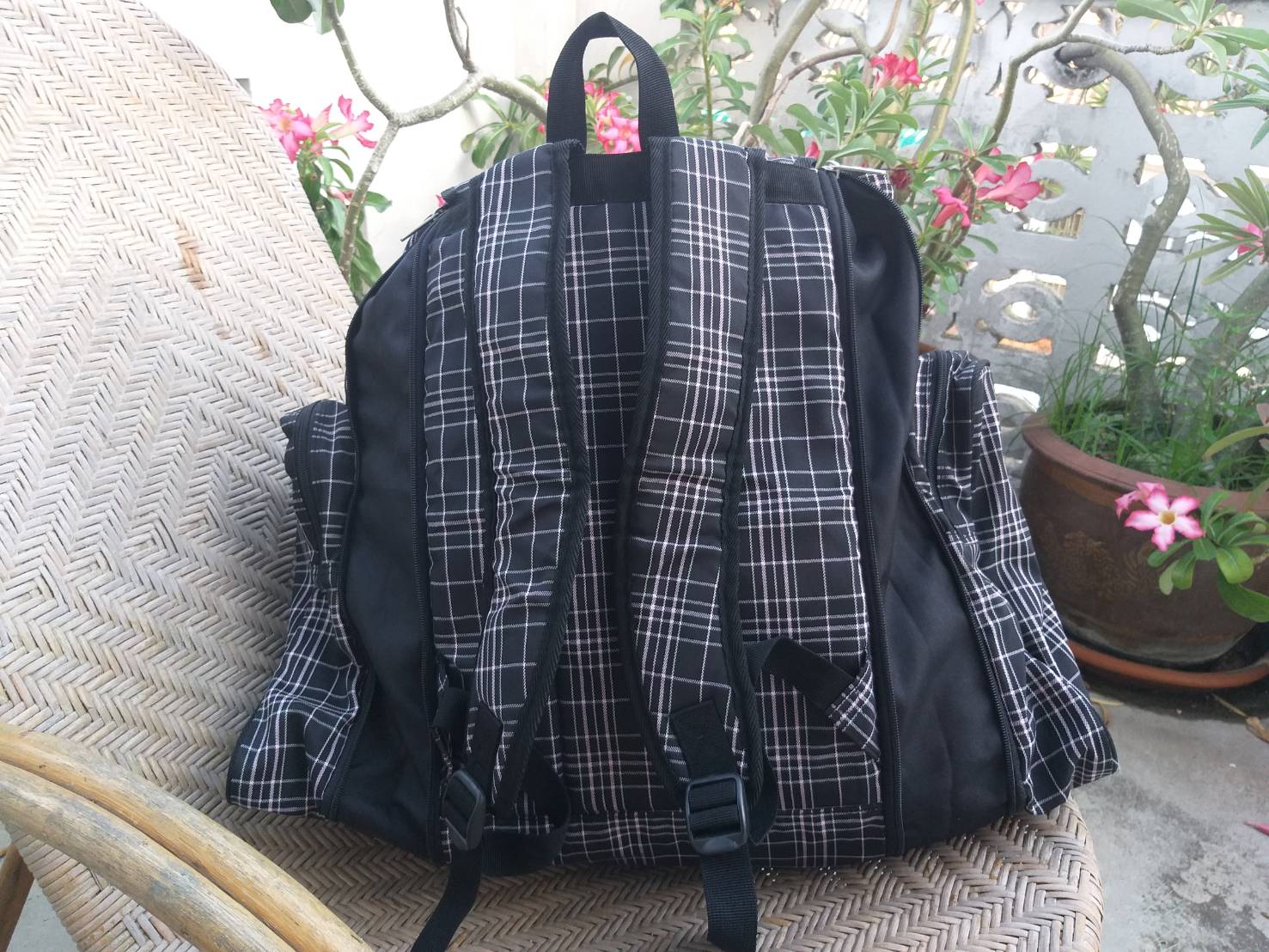 กระเป๋าเป้ ELLE ใบใหญ่มาก ใส่เสื้อผ้าเดินทาง