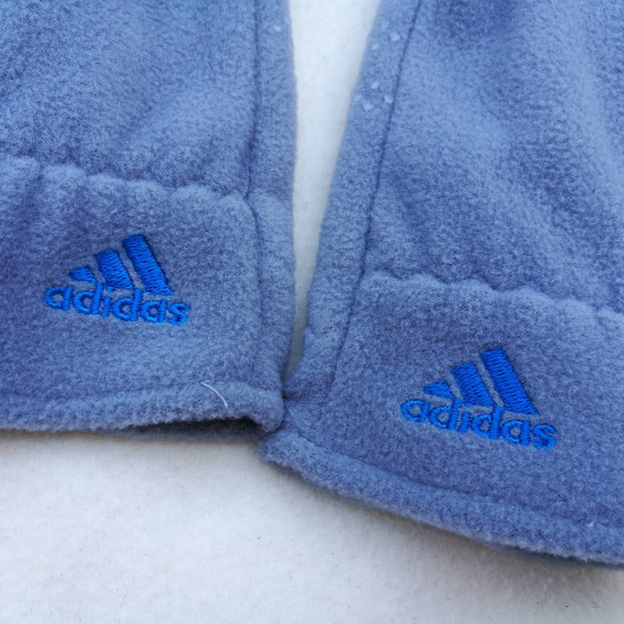 ถุงมือผ้าฟลีซ adidas แนวสปอร์ตสวยมาก (ของใหม่)