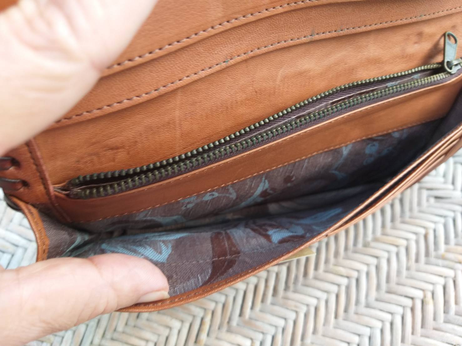 กระเป๋าสตางค์ IBIZA หนังแท้ สวยมาก (ของใหม่)