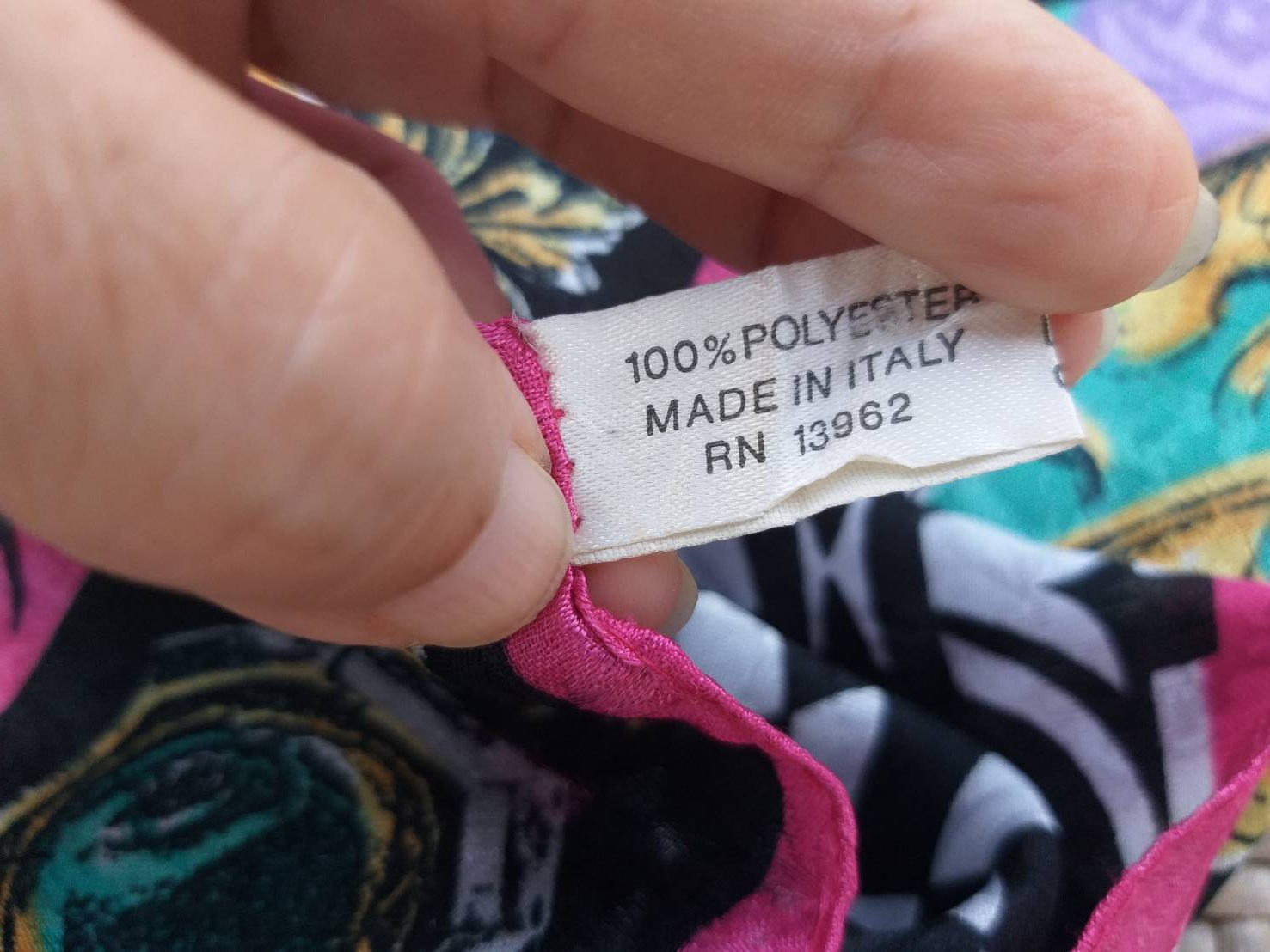 ผ้าคลุมไหล่ ผ้าผูกคอ Made in ITALY สวยมากๆ