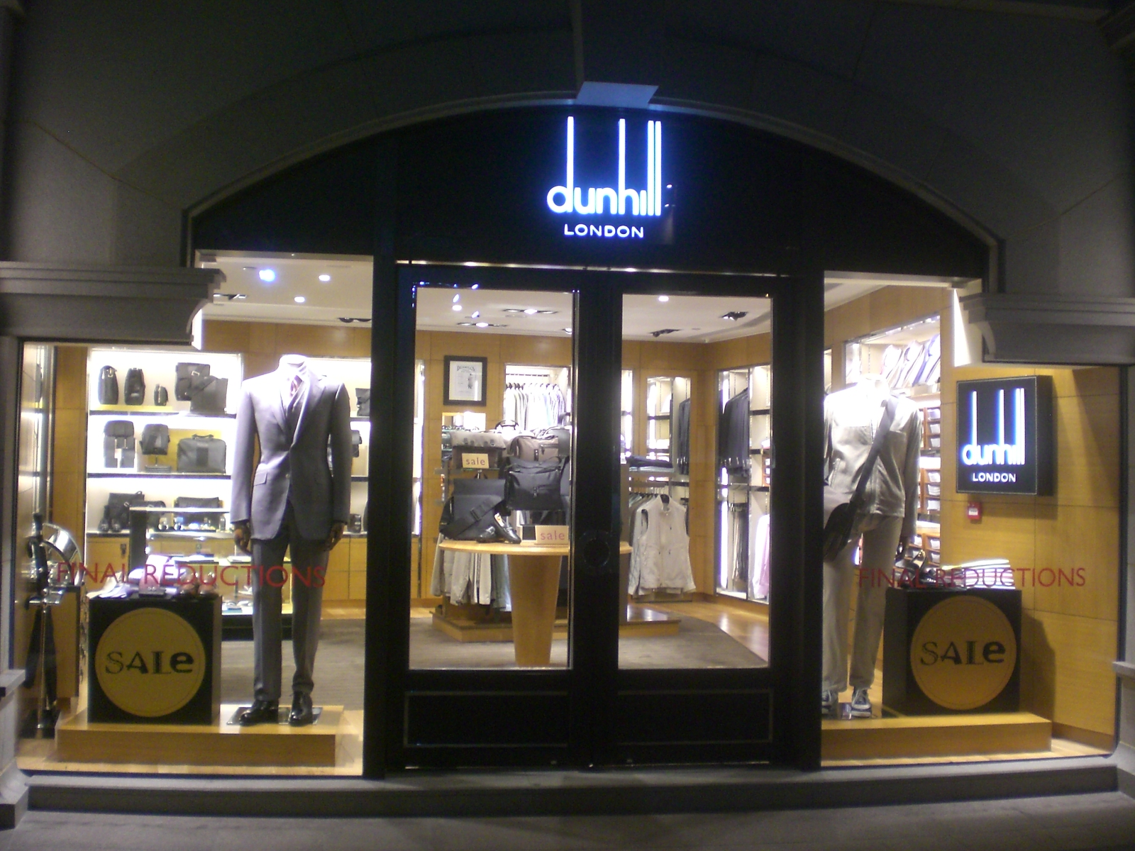 ถุงเท้าชาย dunhill เนื้อดีมาก สวยมากคู่นี้