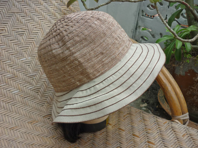 หมวกปีกกว้าง เก๋แบบคุณนาย สีสวย