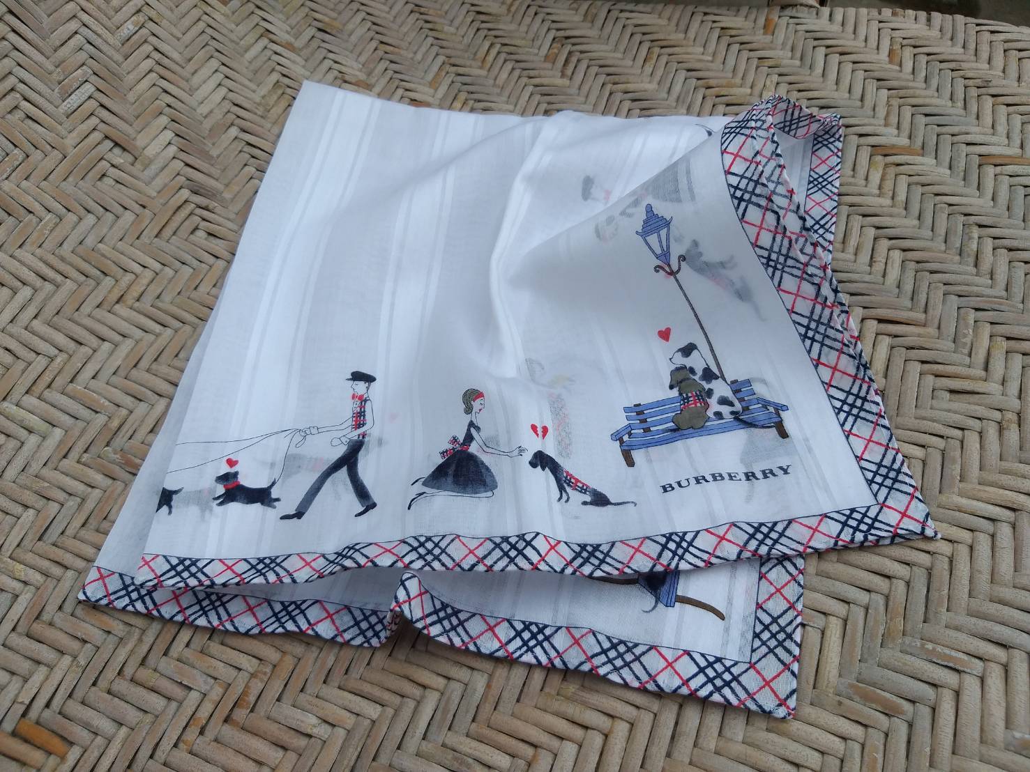 ผ้าเช็ดหน้าแบรนด์เนม BURBERRY ผ้าดีมากกก