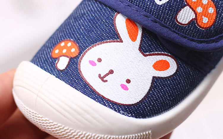 รองเท้าเด็กหัดเดิน สีน้ำเงินลายกระต่าย (เท้ายาว 10-11 ซม.)