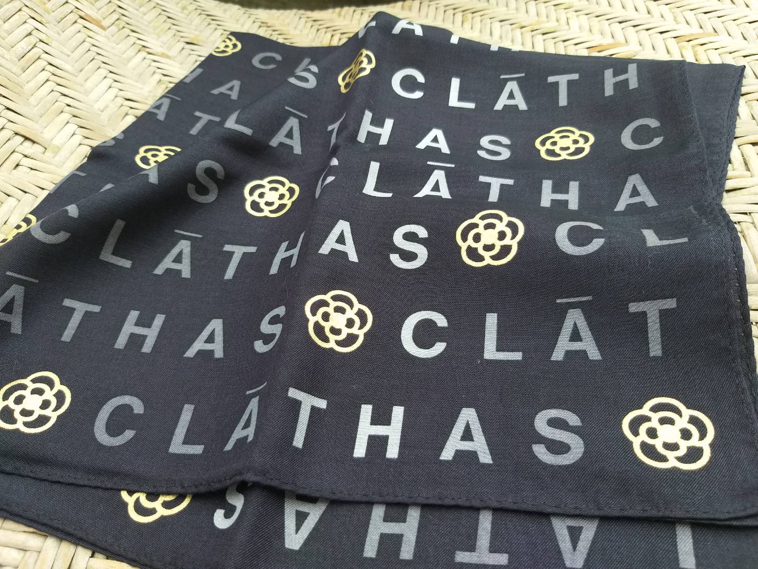 ผ้าเช็ดหน้า CLATHAS ผ้านุ่มมาก ผืนใหญ่