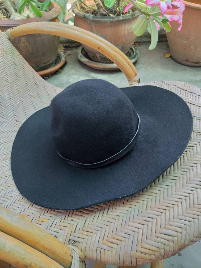 หมวกปีกกว้างมาก Floppy Hat สวยมาก