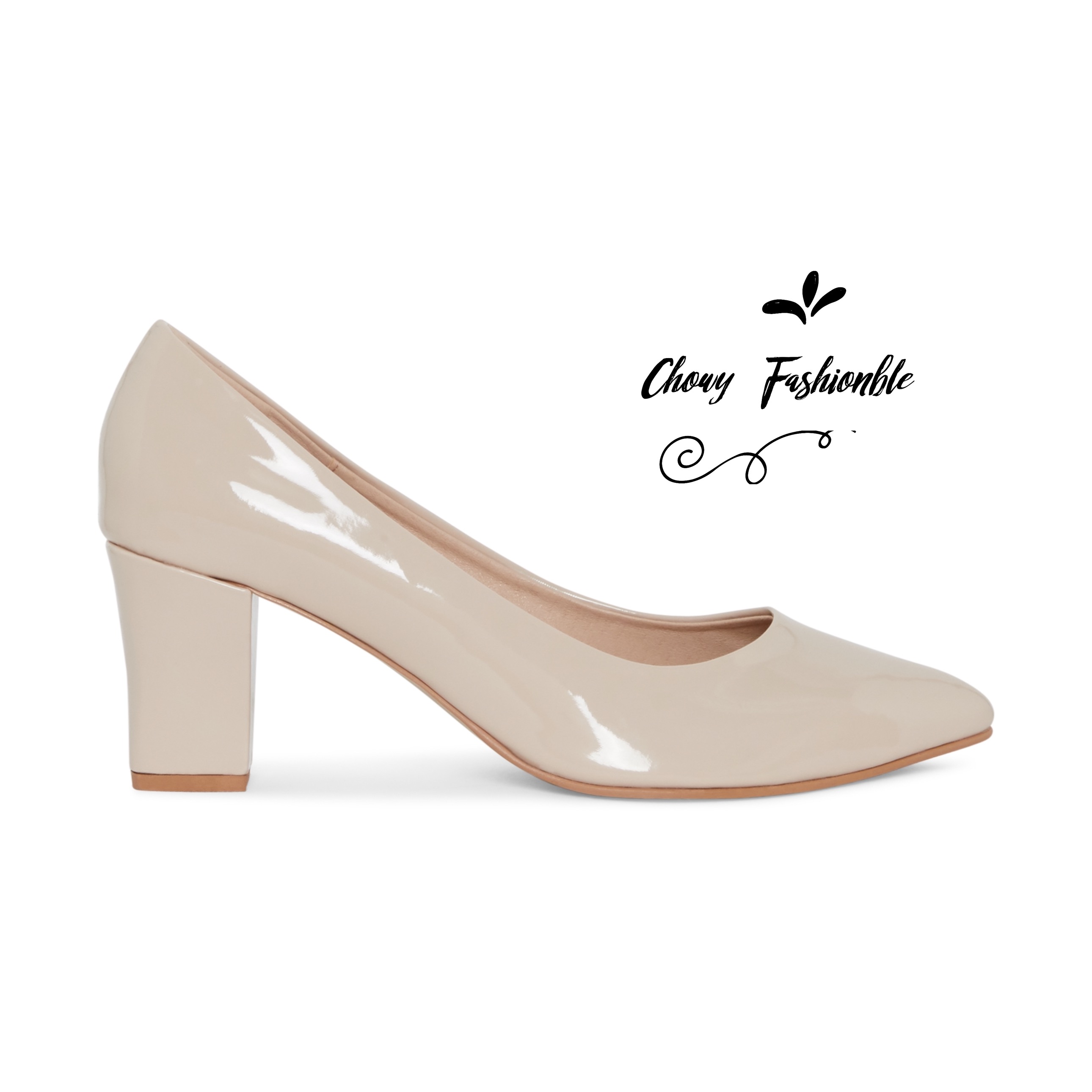 CHOWY รองเท้าคัชชูส้นเตี้ย ไซส์ 37-50 สูง 2.5” ปลายแหลม คัชชูส้นเตี้ยไซส์ใหญ่ หน้ากว้างพิเศษ บุฟองน้ำนุ่ม สีเบจ CH0162ND