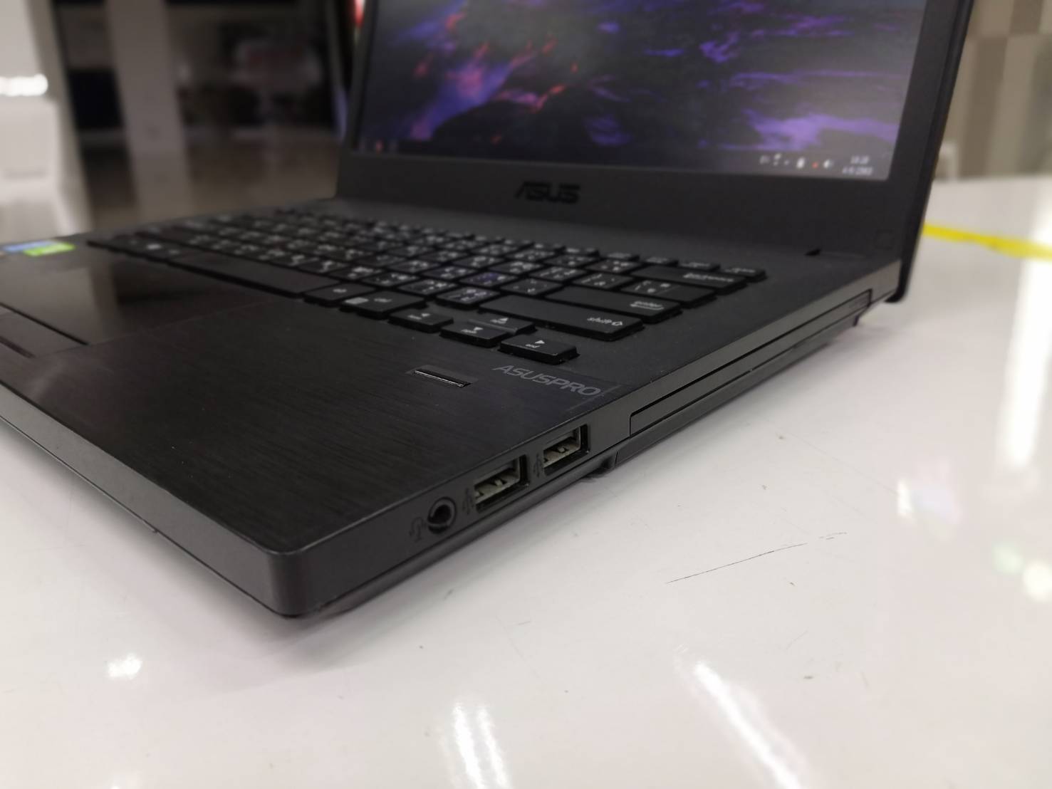 Notebook ASUS I5-4200U Ram4GB HD500GB ทำงาน ดูหนัง ฟังเพลง เกมส์ออนไลน์ได้