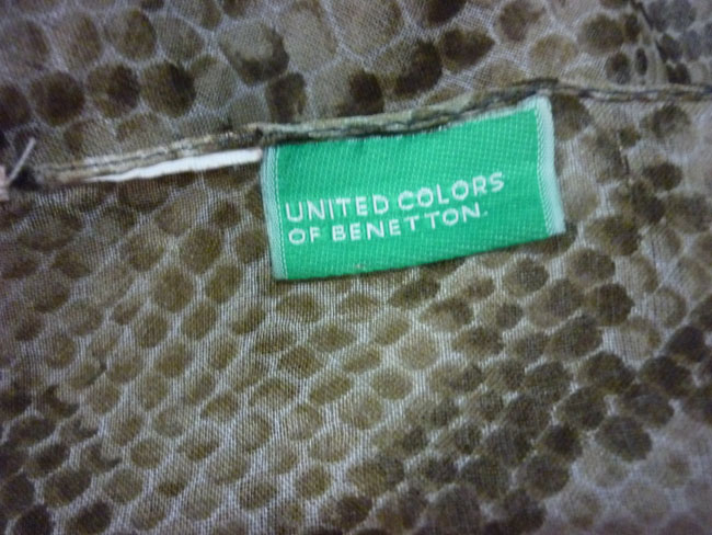 ผ้าชีฟอง BENETTON ลายหนังงู สวยมาก