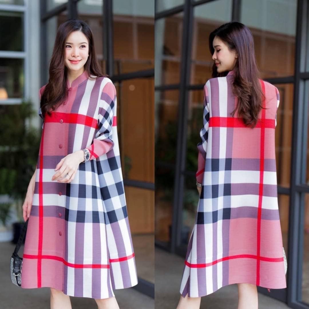 เดรสพลีท อัดพลีท 100% เนื้อเดียวกับงาน Brand งานเกาหลีแท้ 👍🏻 สินค้าคุณภาพ (พร้อมส่ง)