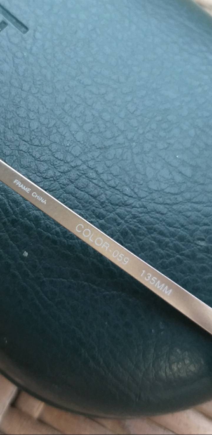 แว่นตา ESPRIT ทรงรี น่ารักมาก เอาไปเปลี่ยนเลนส์ได้