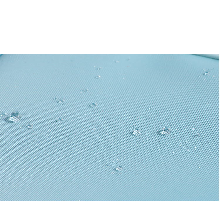 กระเป๋าใส่ชุดชั้นใน กางเกงชั้นใน มีกระเป๋าแยกเก็บ ผลิตจากโพลีเอสเตอร์กันน้ำ มีให้เลือก 9 ลาย